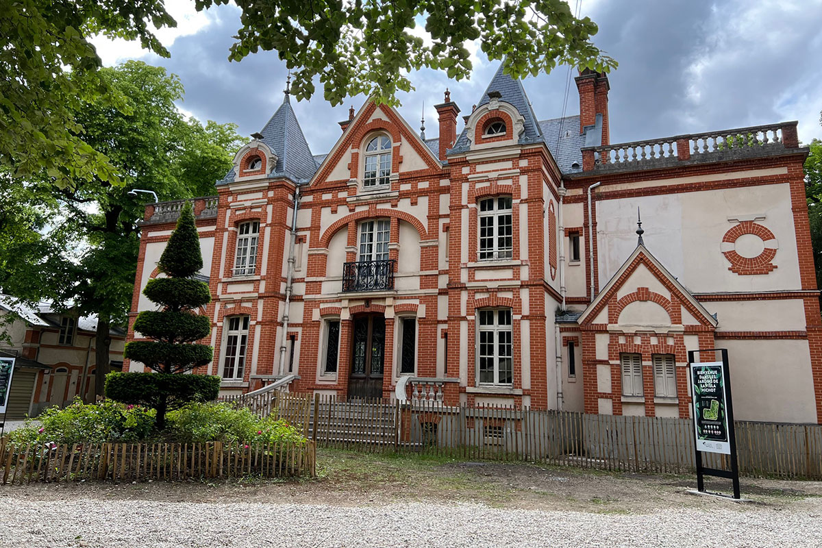 Villa Michot : un parc ouvert mais amputé, des promesses en ruines